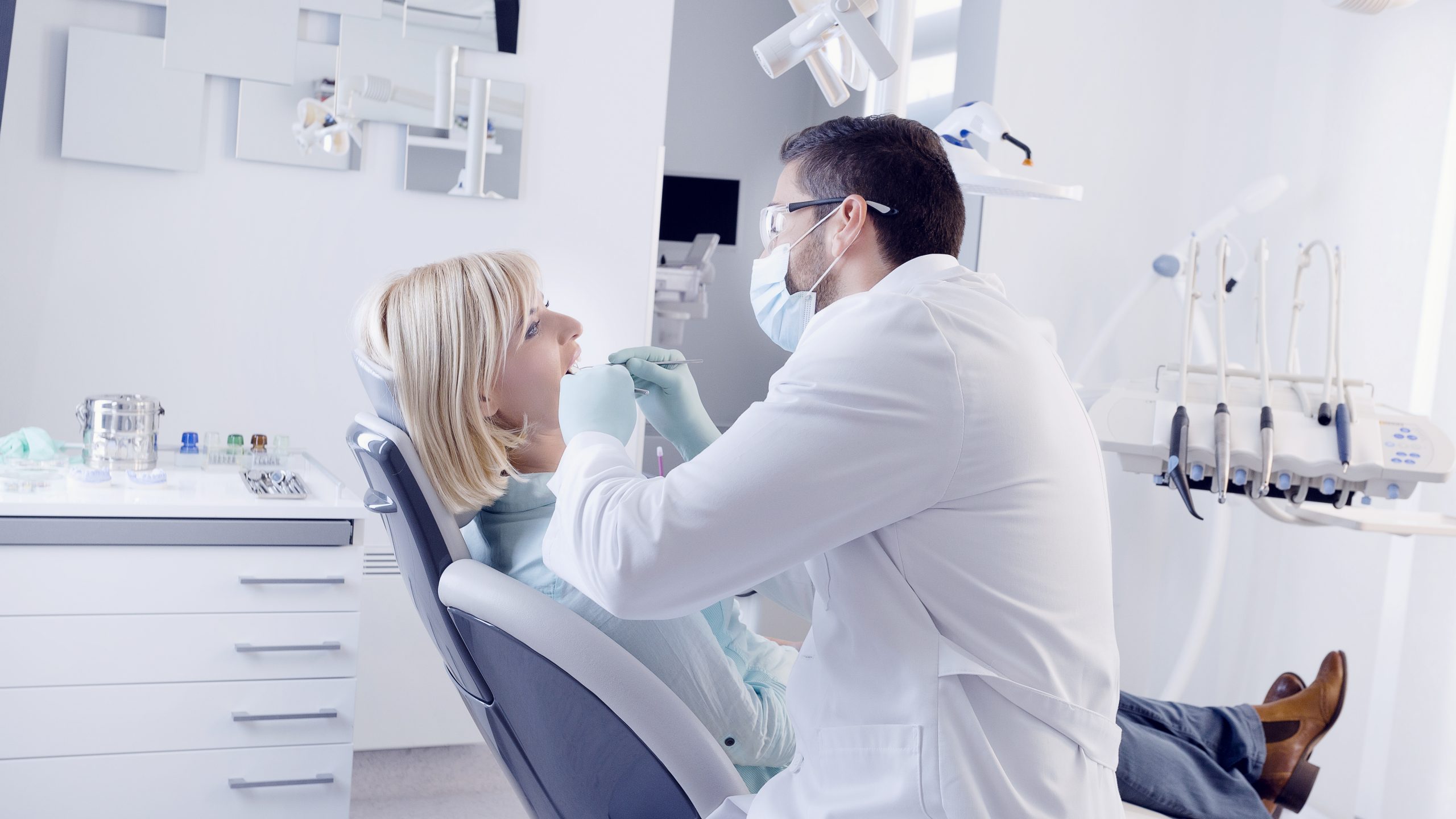 Dentist in Manito, IL
